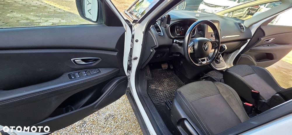 Renault Grand Scenic - 23