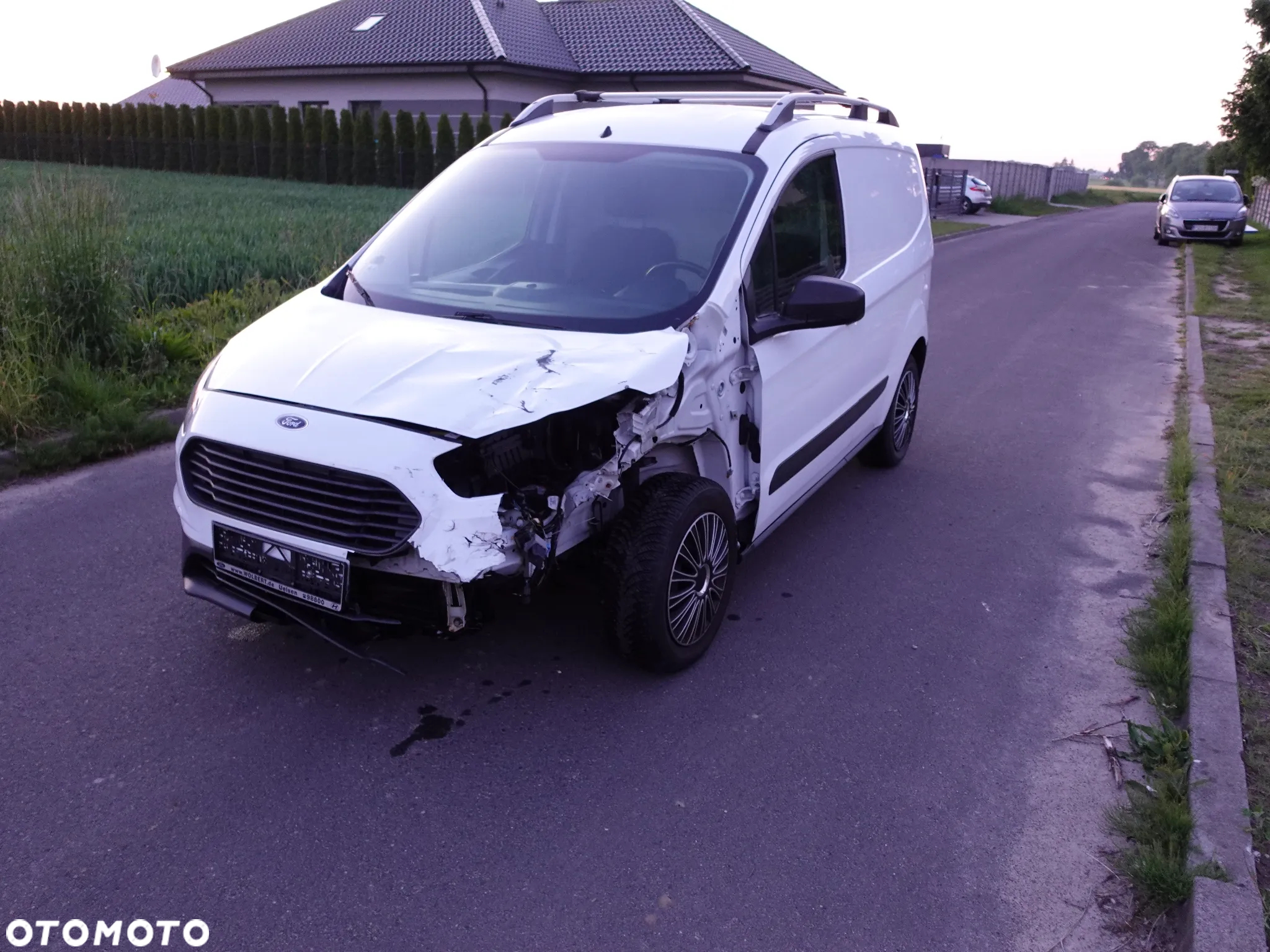 Ford TRANSIT COURIER - 13