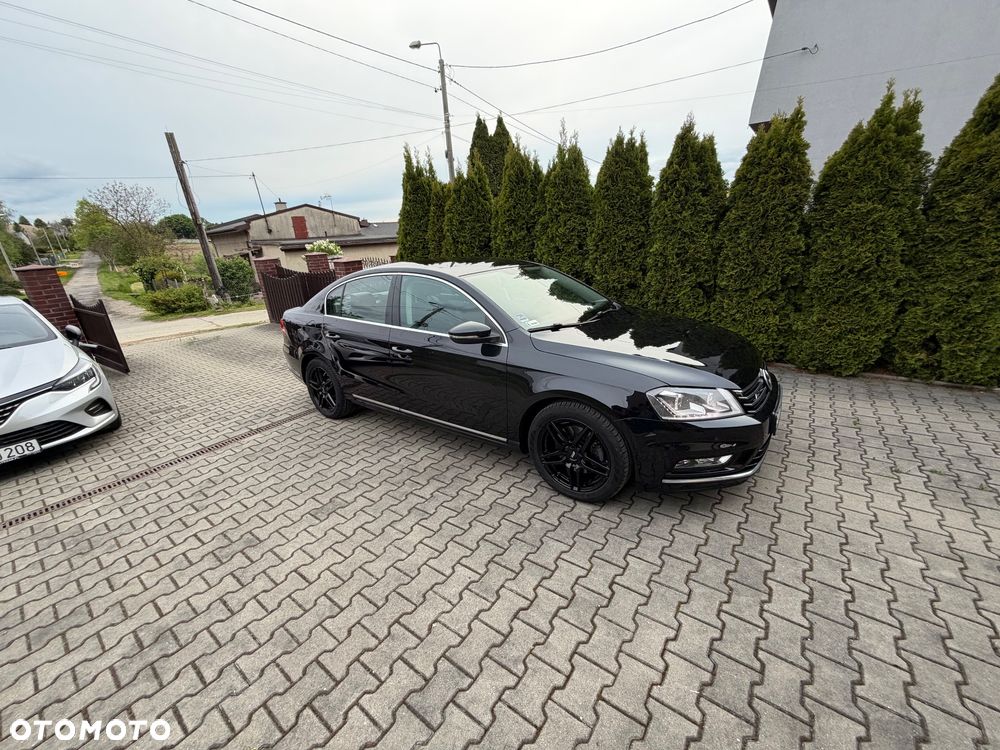Volkswagen Passat 2.0 TDI Highline R-Style DSG - 4