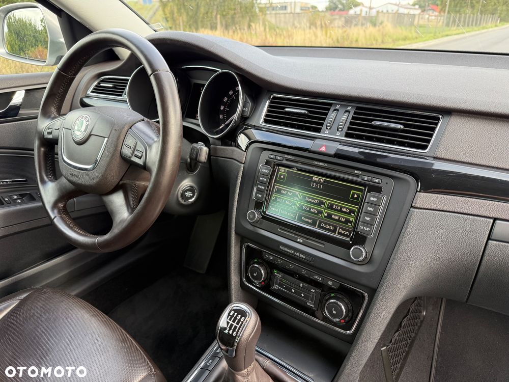 Skoda Superb 2.0 TDI L&K - 24