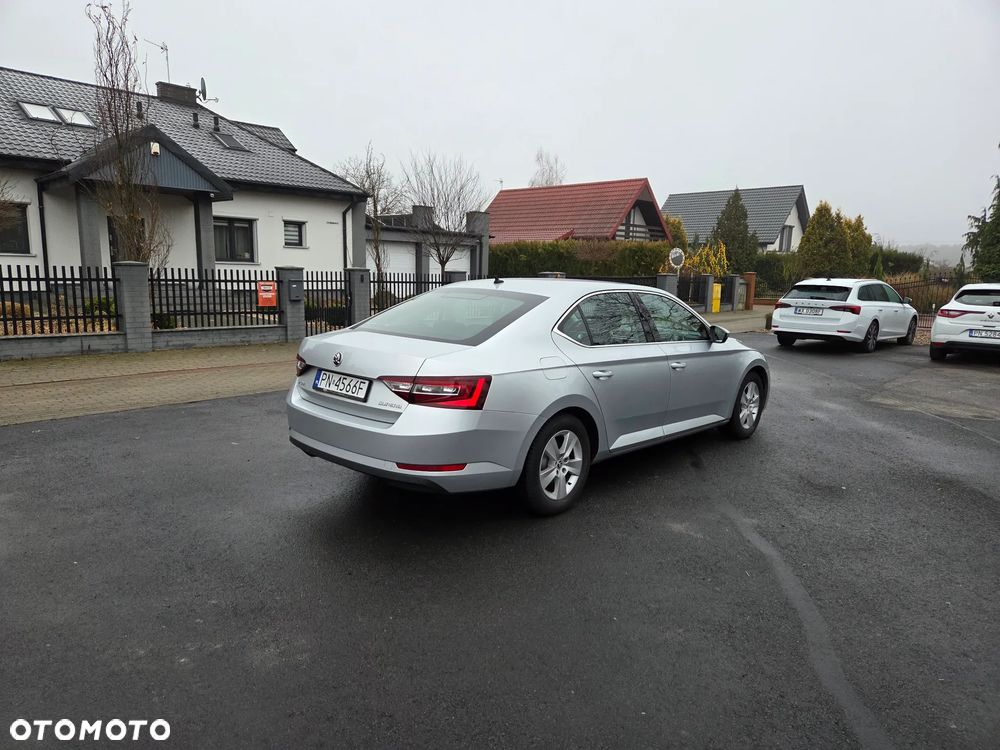 Skoda Superb 1.8 TSI Ambition DSG - 16