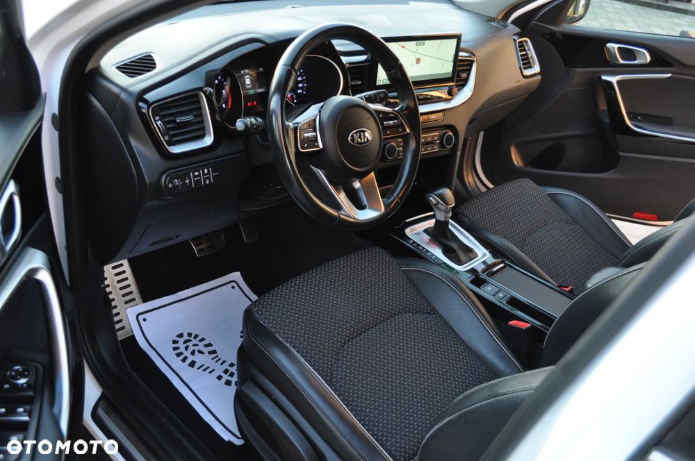 Kia XCeed 1.6 CRDi DCT7 PLATINUM EDITION - 37