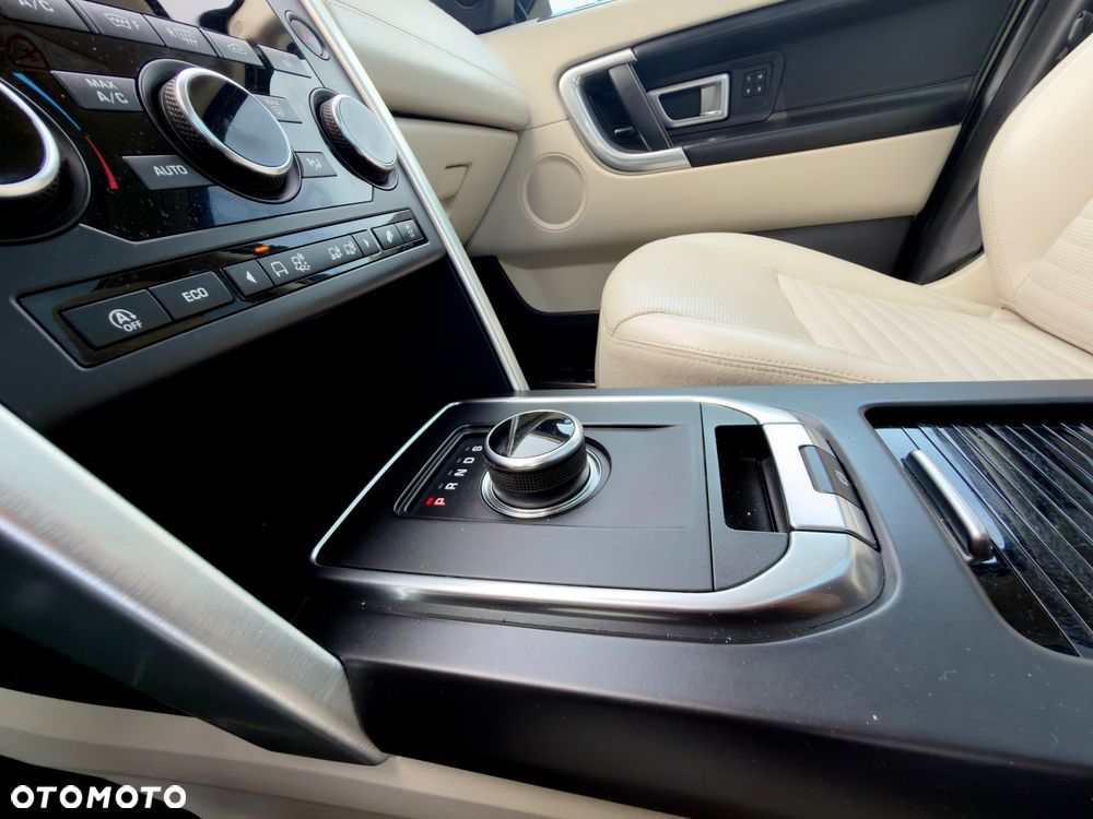 Land Rover Discovery Sport TD4 HSE - 29