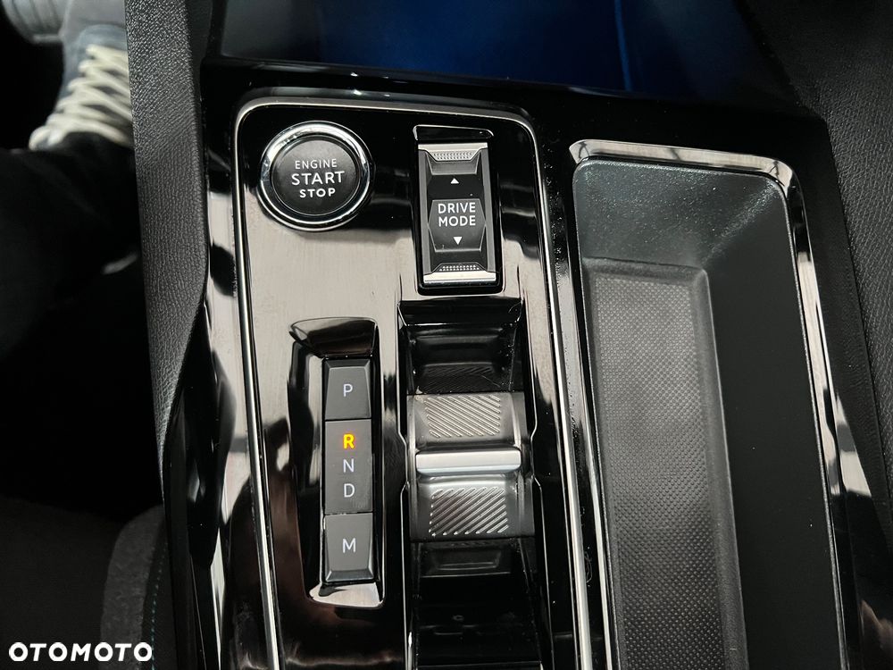 Peugeot 3008 BlueHDi 130 Stop & Start EAT8 Allure Business-Paket - 35