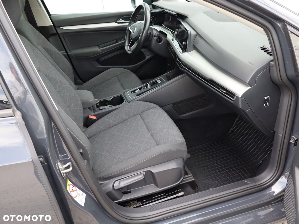 Volkswagen Golf - 6