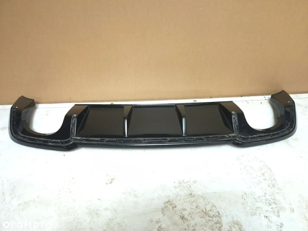 Dokładka zderzaka Audi A3 8V5 8V5807521AK