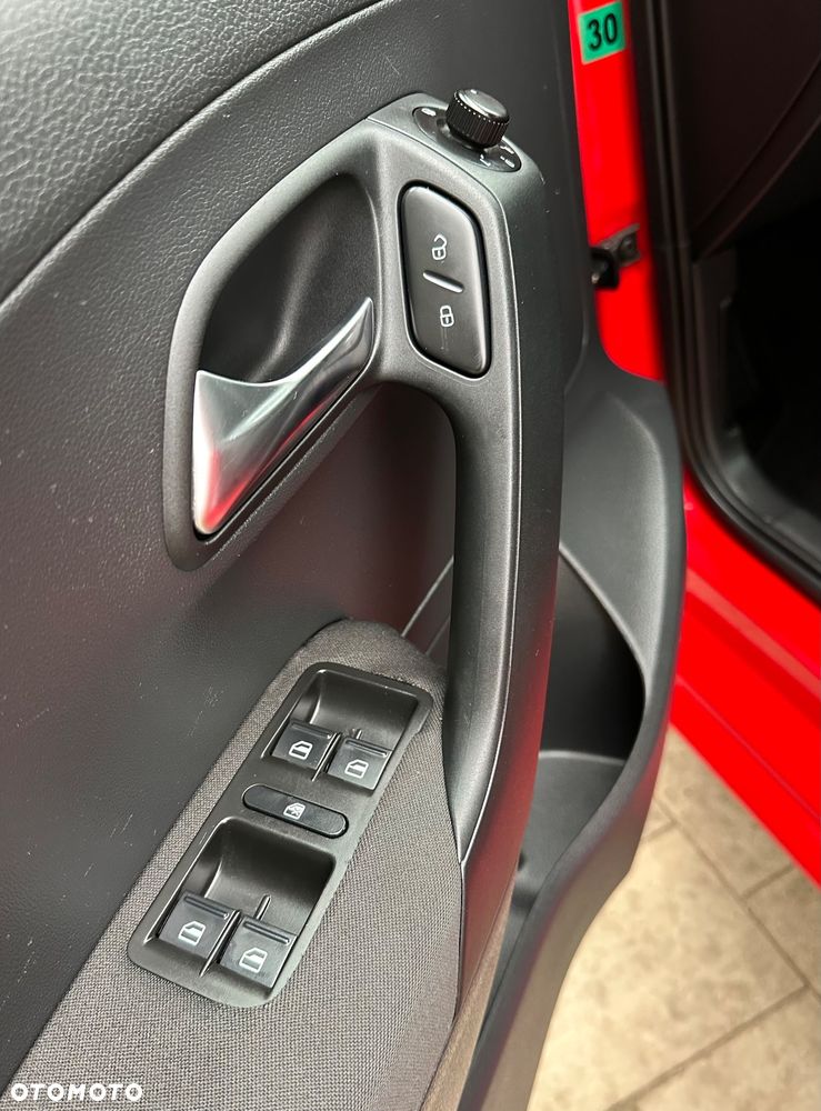 Volkswagen Polo - 13