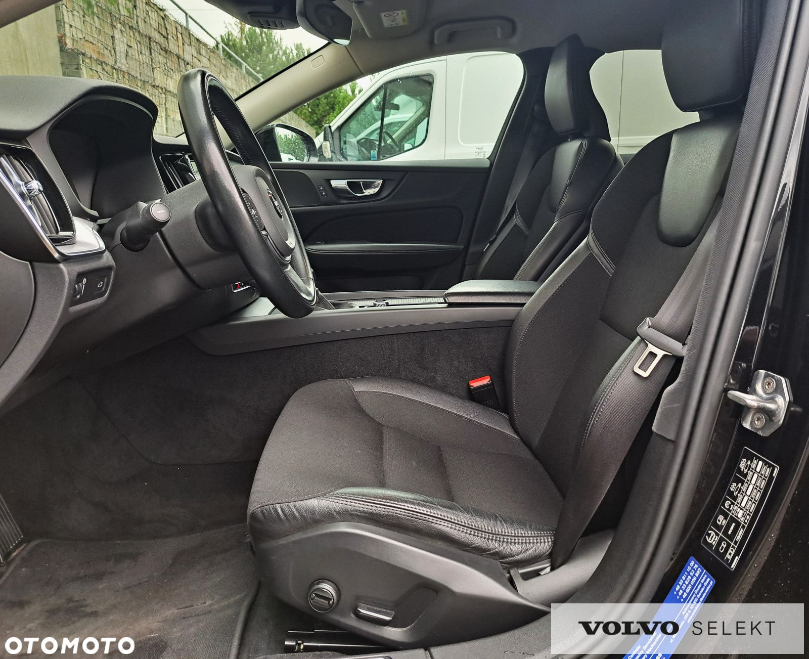 Volvo V60 Cross Country - 10