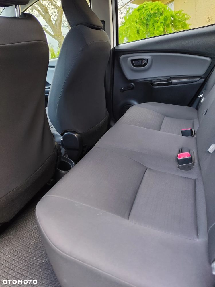 Toyota Yaris 1.4 D-4D Life EU6 - 10