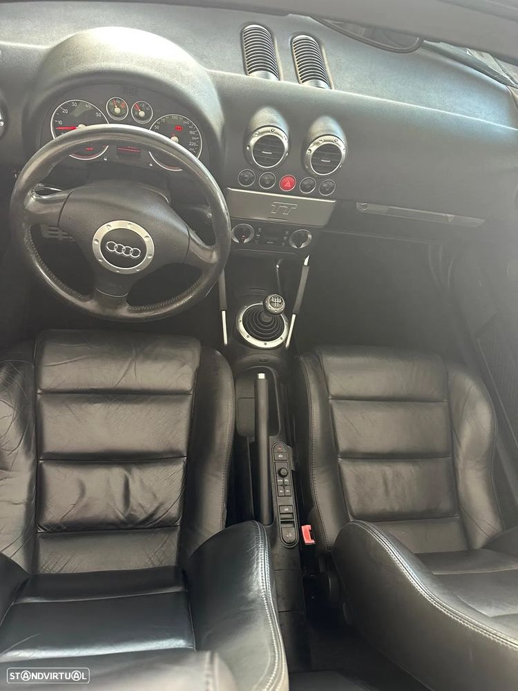 Audi TT Coupé - 10