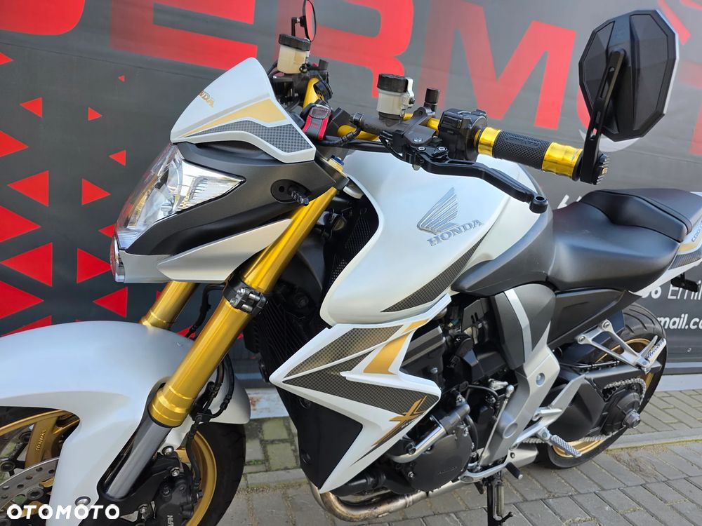 Honda CB - 12