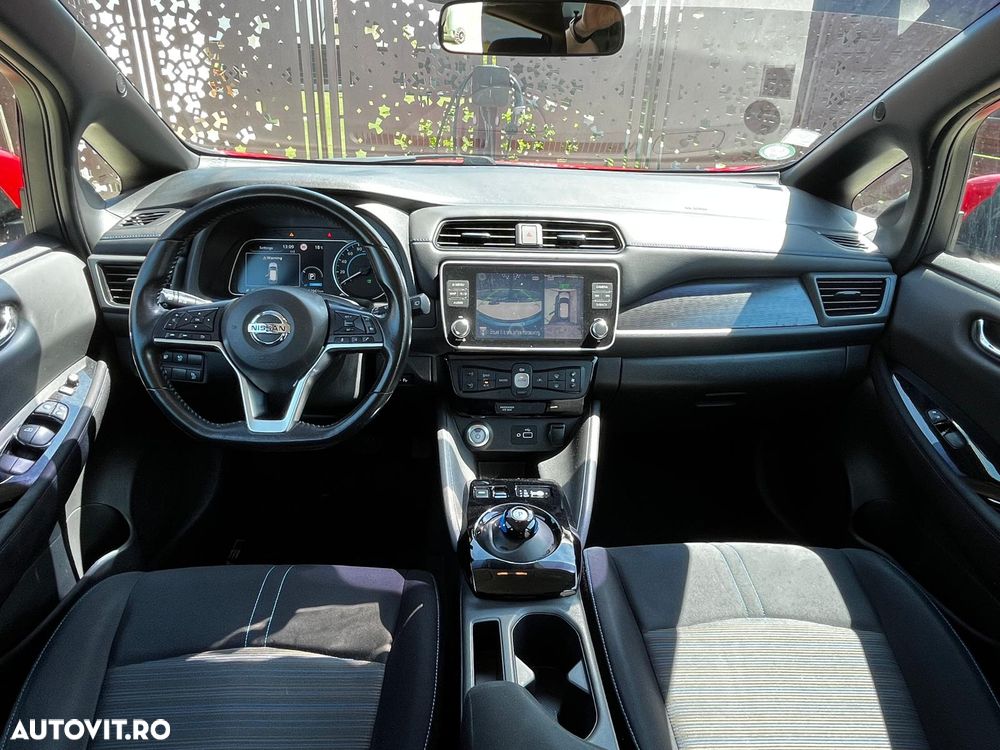 Nissan LEAF 40 kWh N-Connecta - 15