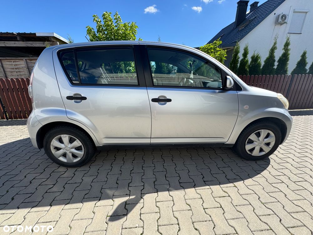 Daihatsu Sirion 1.3 - 3