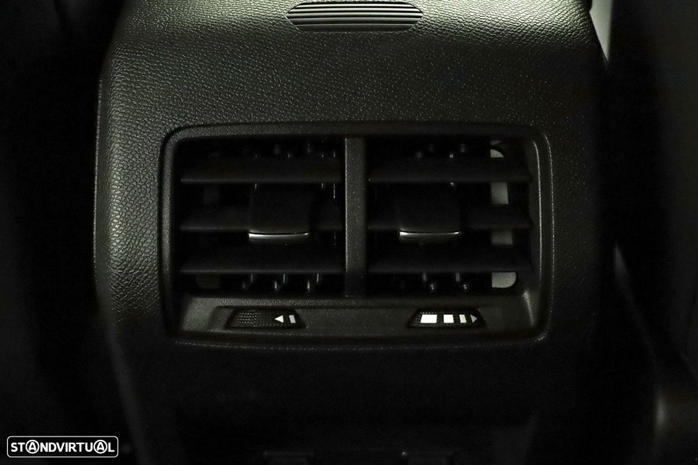 Peugeot 408 1.6 Hybrid Allure e-EAT8 - 24