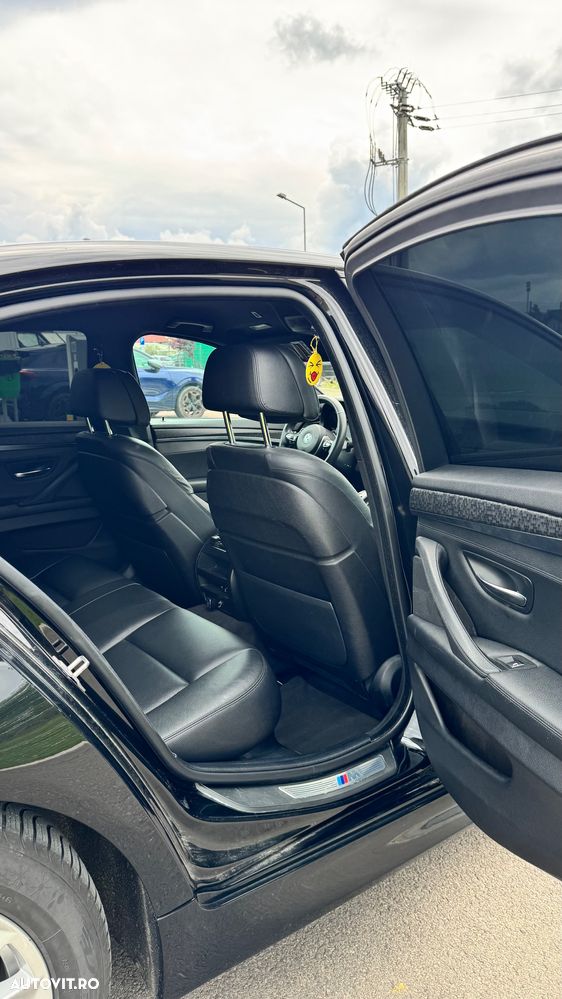 BMW Seria 5 520d xDrive AT - 15
