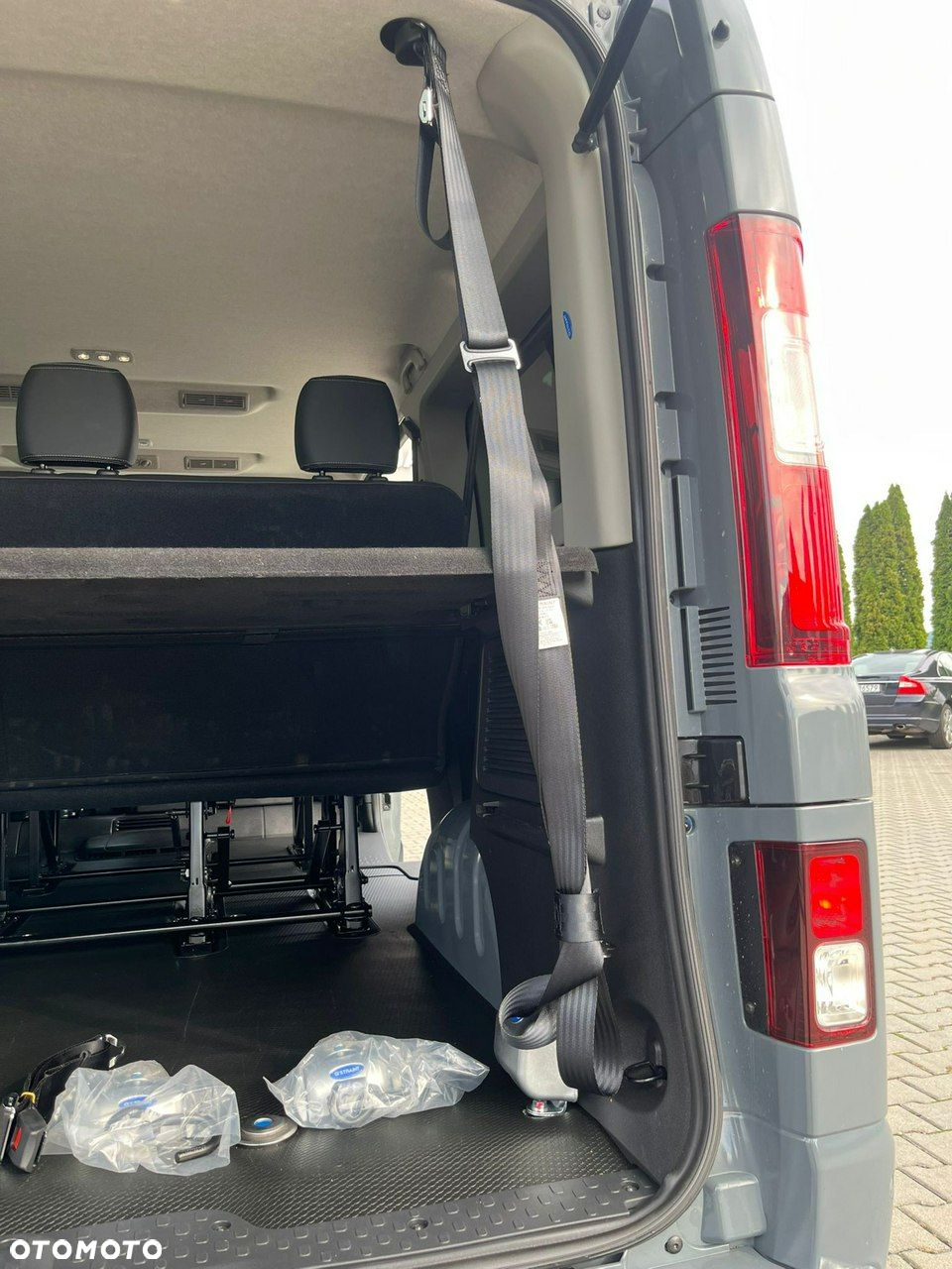 Renault Trafic - 12