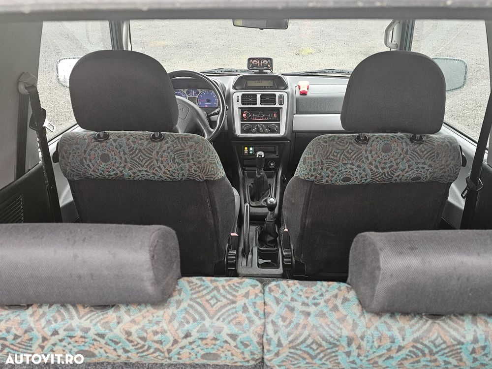 Mitsubishi Pajero Pinin - 8