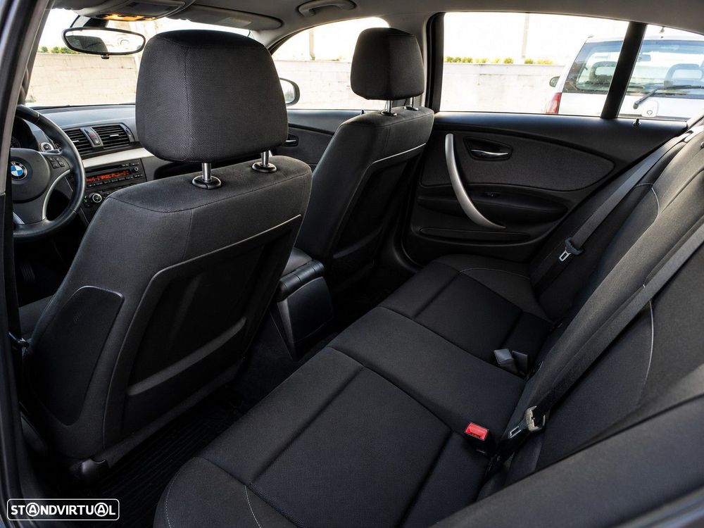 BMW 118 d Line Sport - 13