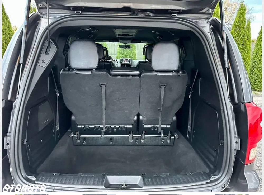 Dodge Grand Caravan - 9