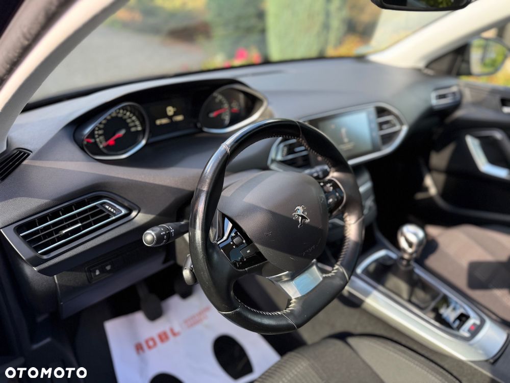 Peugeot 308 1.6 BlueHDi Allure S&S - 8