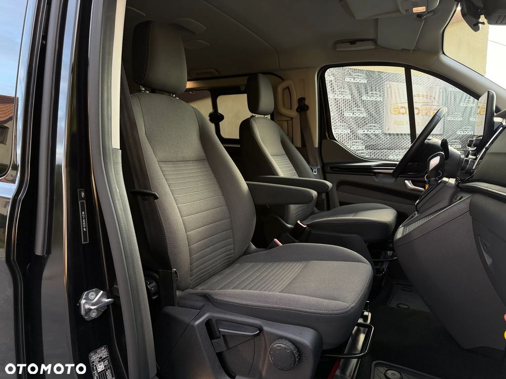 Ford Tourneo Custom - 15