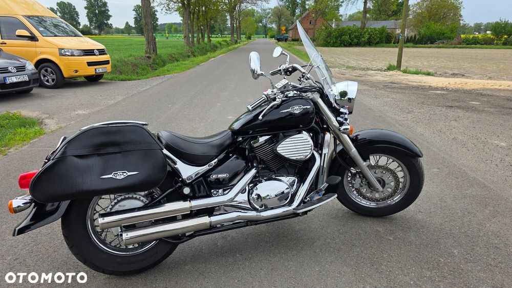 Suzuki Intruder - 7
