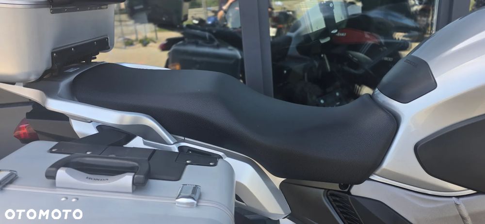 Honda VFR - 17