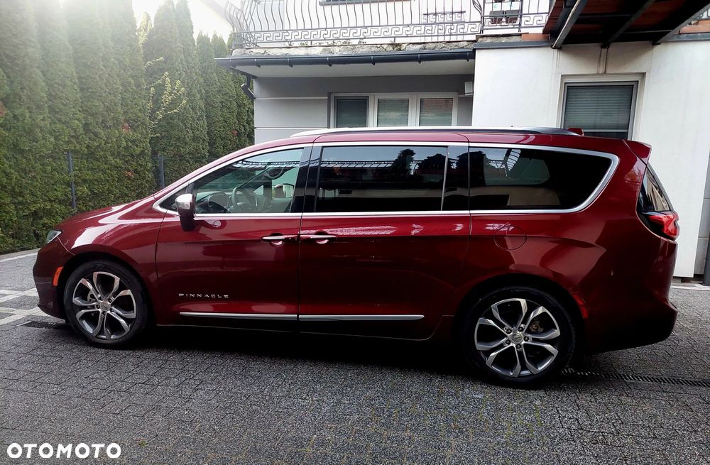 Chrysler Pacifica - 23