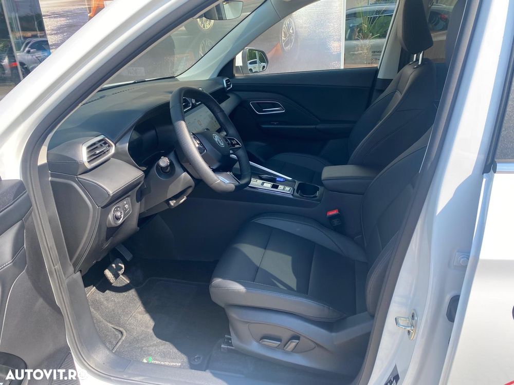 MG ZS HEV 1.5 GSI AT Exclusive - 9