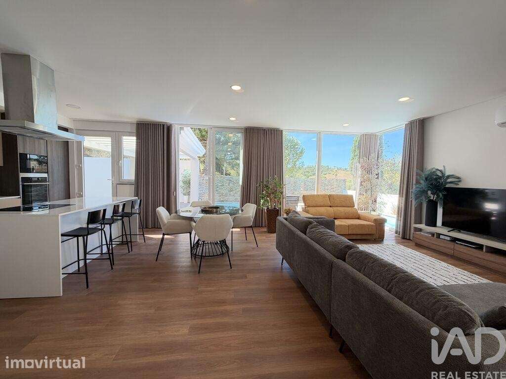 Moradia isolada T4 em Setúbal de 155,41 m2 - Grande imagem: 4/40