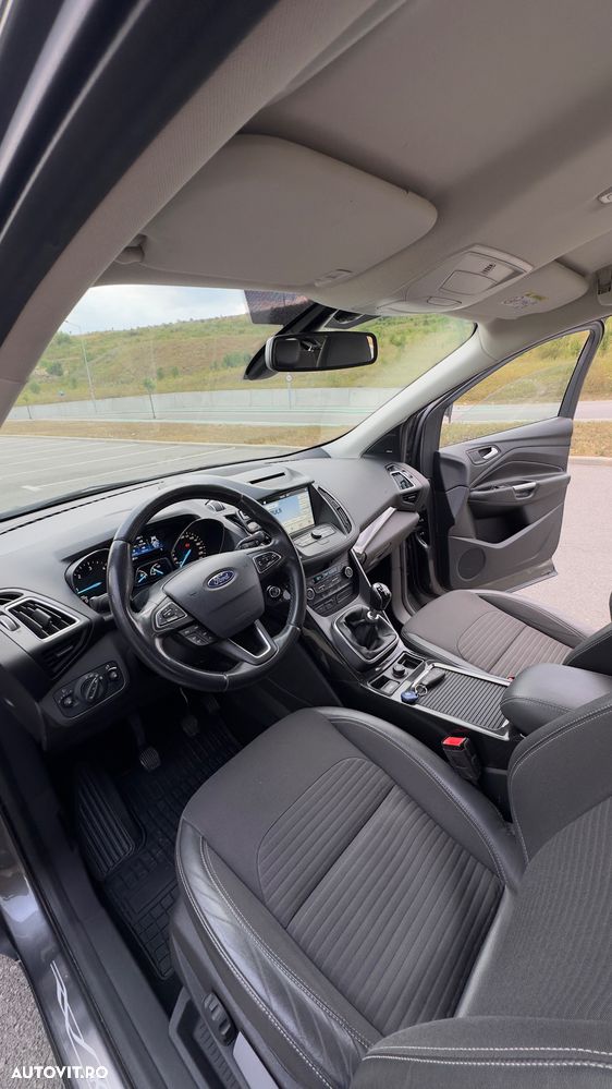 Ford Kuga - 13