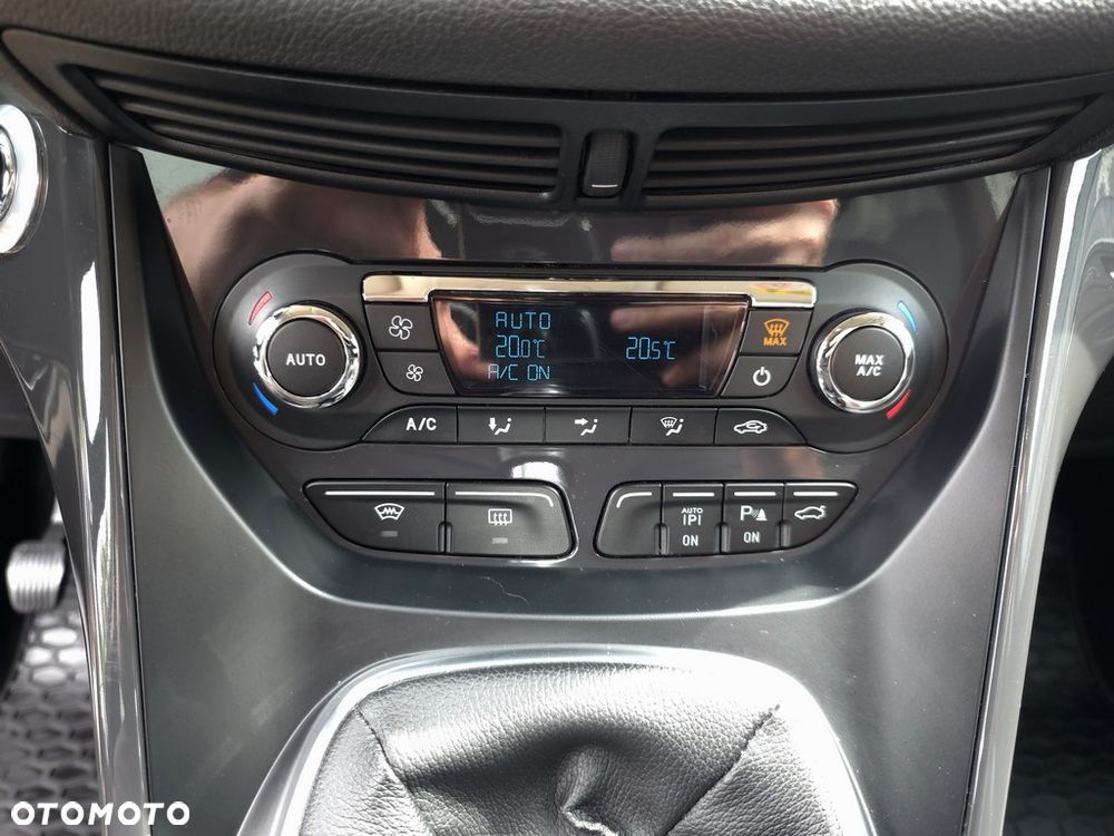 Ford Kuga 2.0 TDCi FWD Titanium - 18