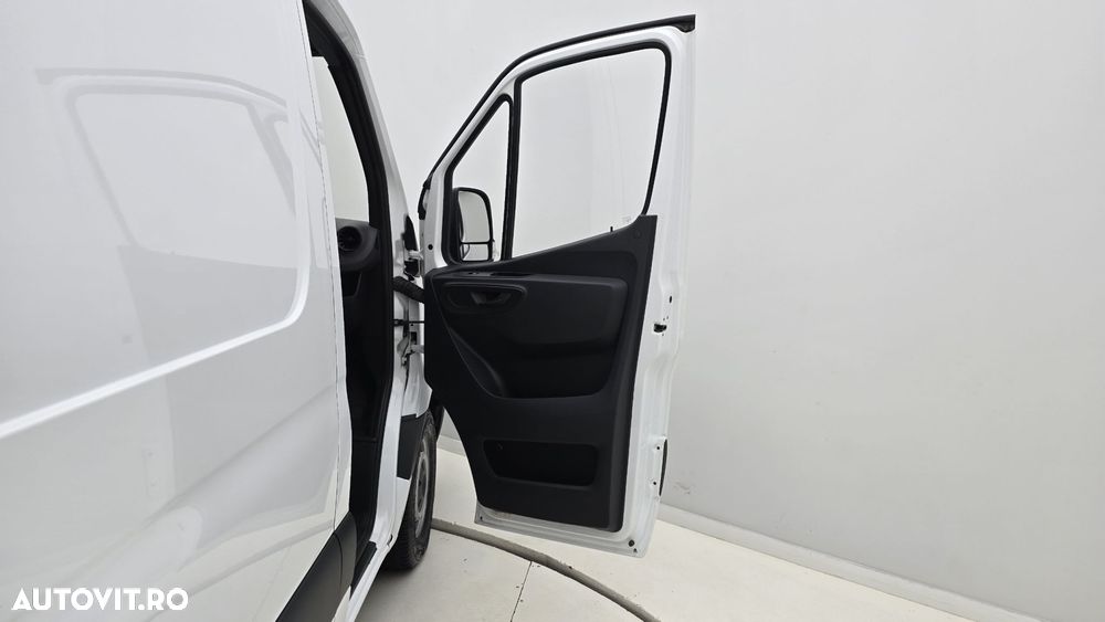 Mercedes-Benz Sprinter - 17