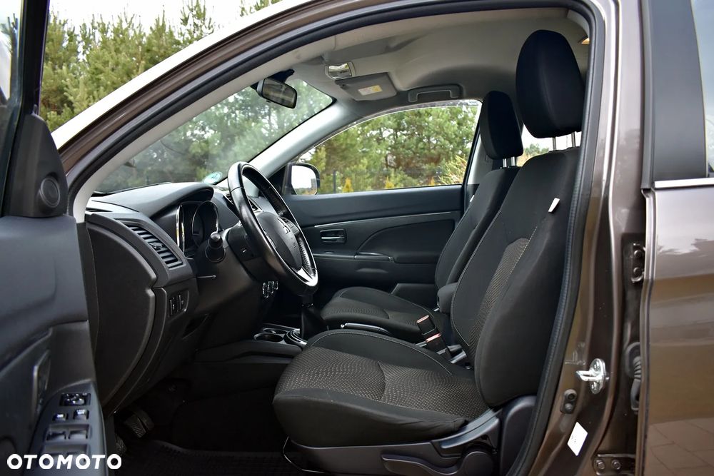 Mitsubishi ASX 1.6 2WD Plus - 25