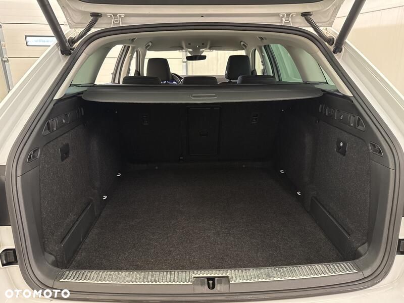 Skoda Superb 2.0 TDI SCR Style DSG - 21