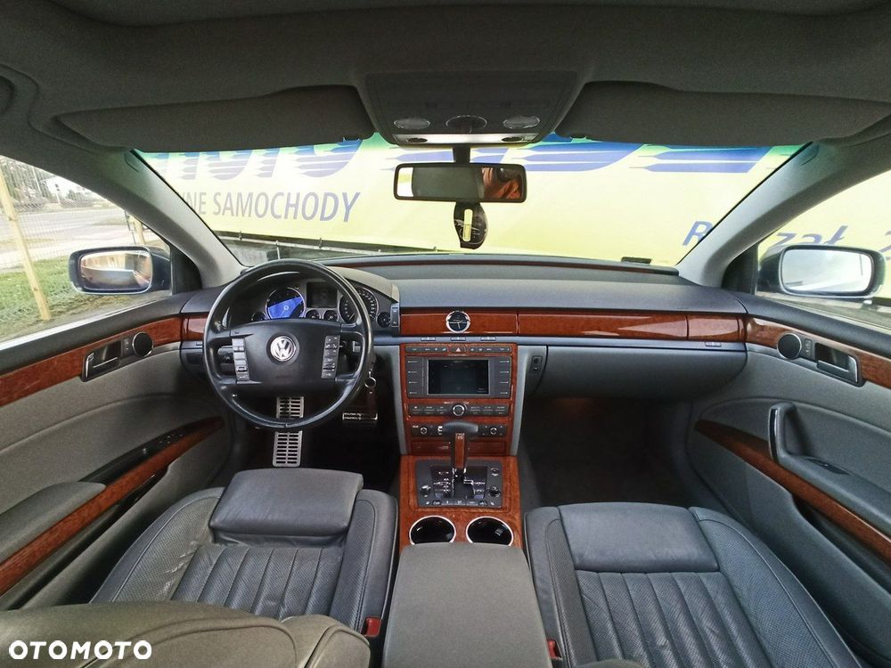 Volkswagen Phaeton - 13