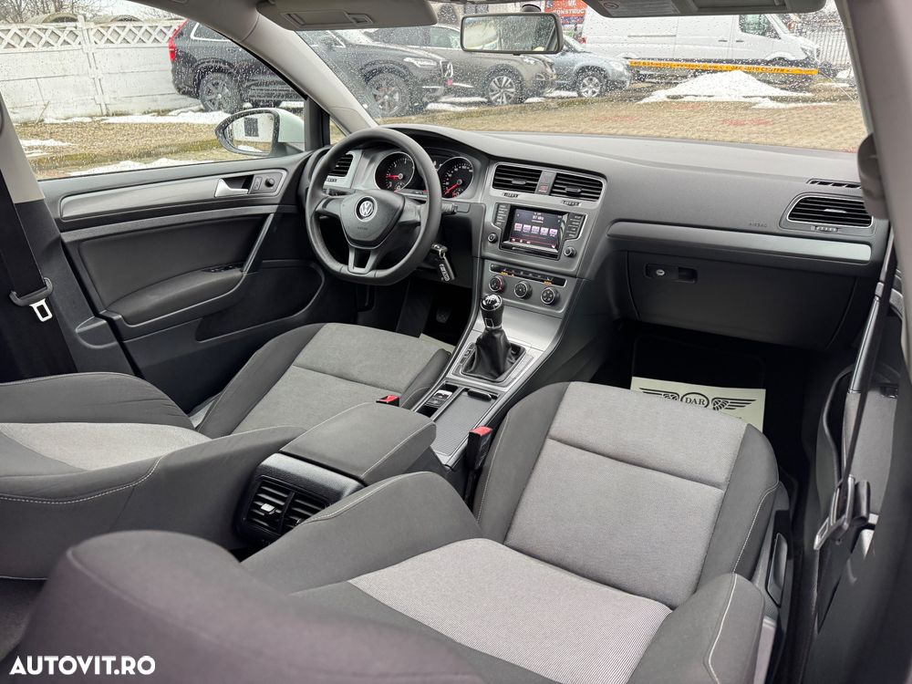 Volkswagen Golf 1.6 TDI BlueMotion Technology Comfortline - 21