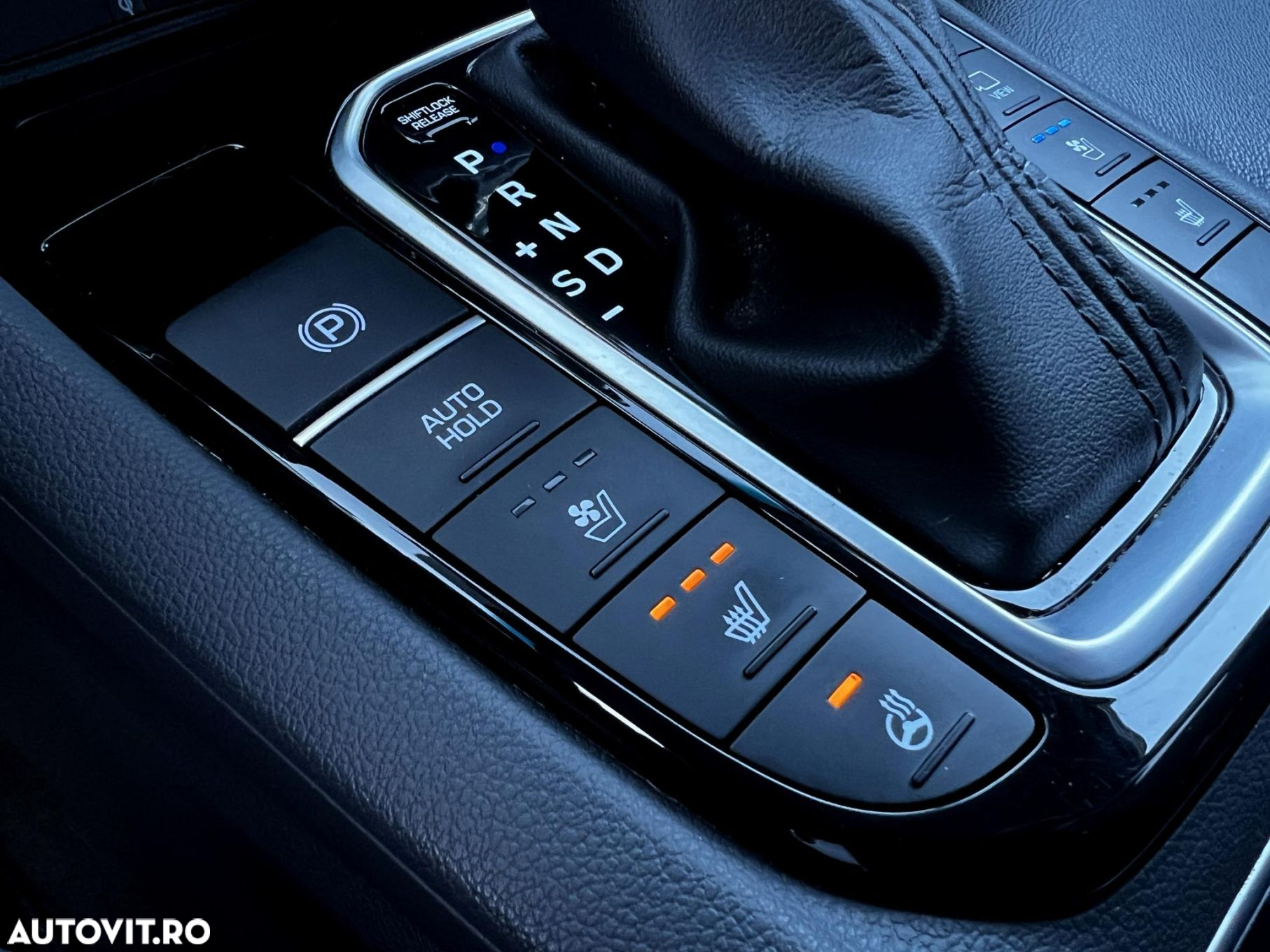 Hyundai IONIQ - 17