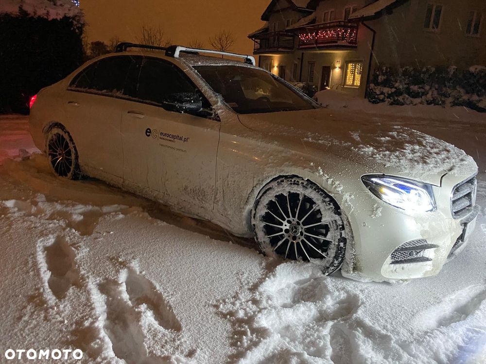 Mercedes-Benz Klasa E 220 d 4-Matic 9G-TRONIC - 11