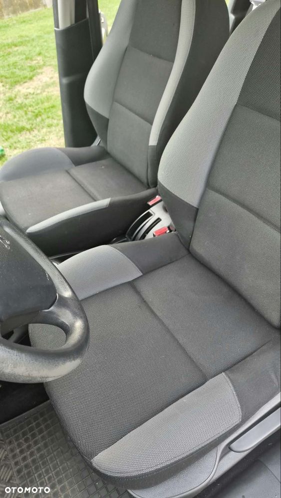 Peugeot 207 - 5