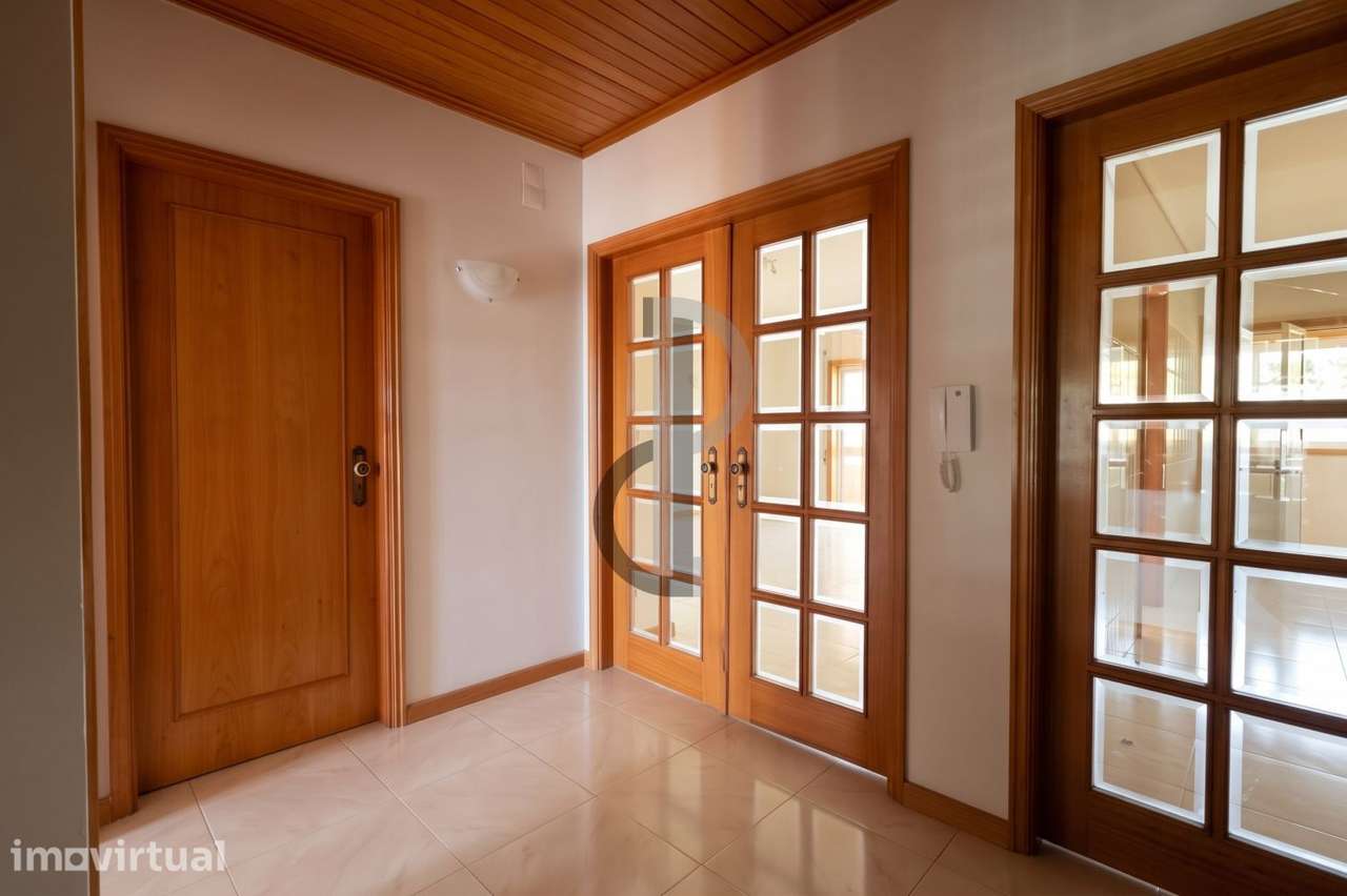 Apartamento T2+1 - Aguda (a 850m da praia) - Grande imagem: 3/31