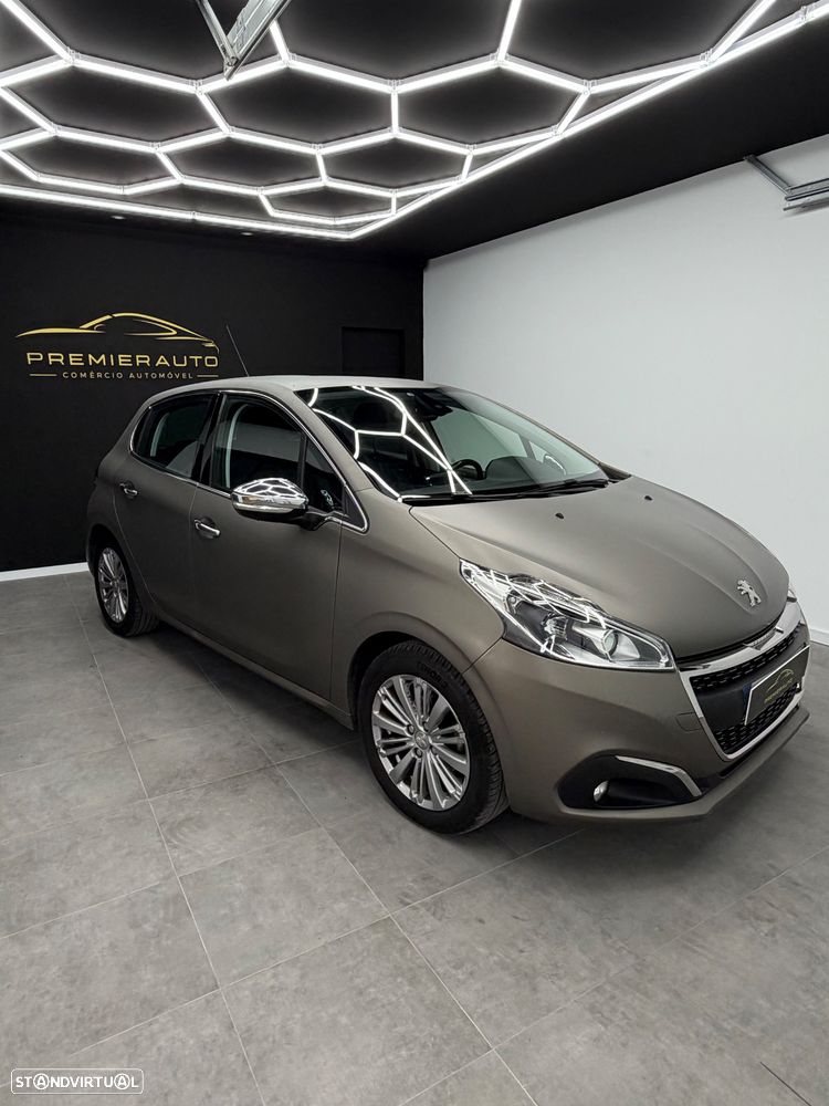 Peugeot 208 1.2 PureTech Allure EAT6 - 2