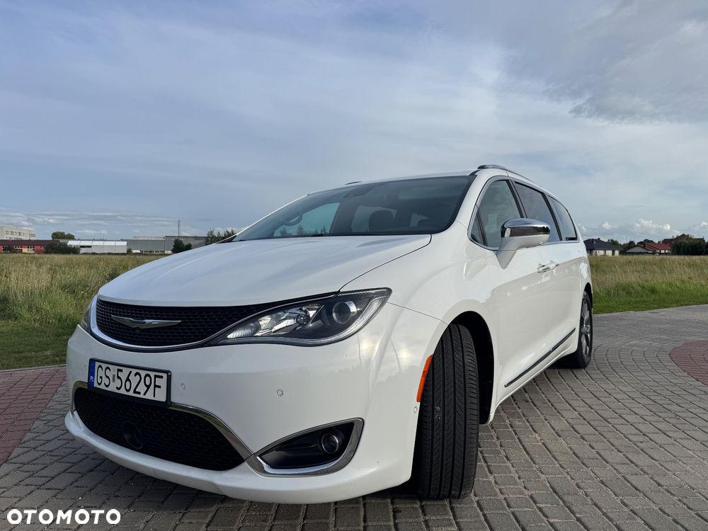Chrysler Pacifica - 13