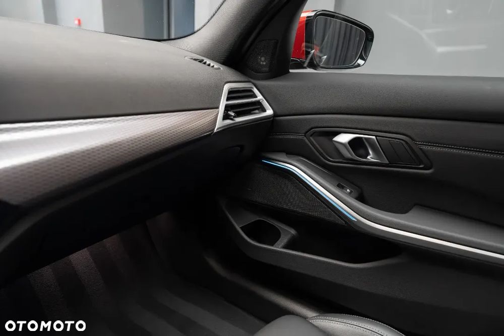 BMW Seria 3 320d xDrive mHEV M Sport - 29