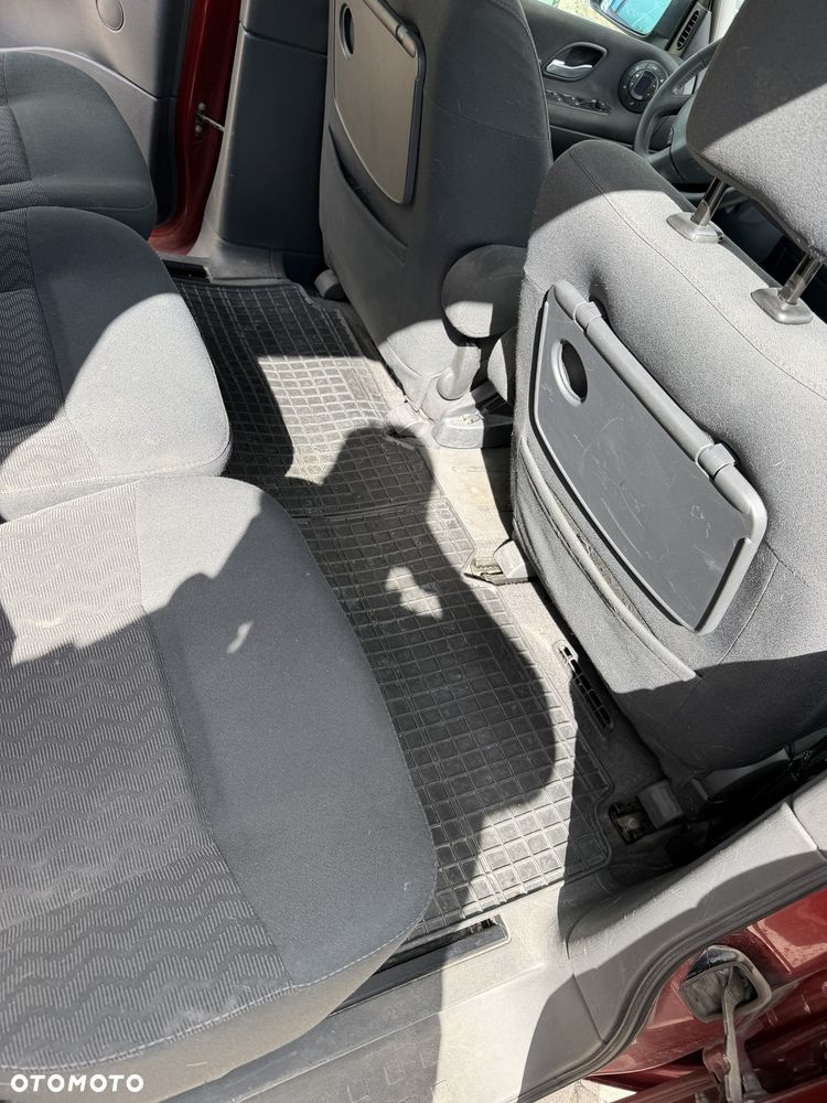 Renault Espace 2.0 dCi Authentique - 14