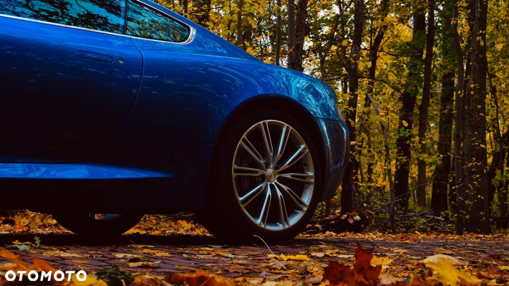 Aston Martin Virage - 7