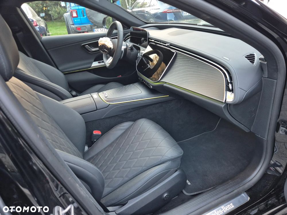 Mercedes-Benz Klasa E 450 mHEV 4-Matic AMG 9G-Tronic - 22