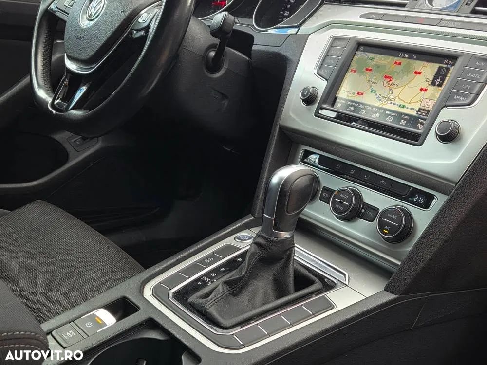 Volkswagen Passat Variant 1.6 TDI (BlueMotion Technology) DSG Comfortline - 12