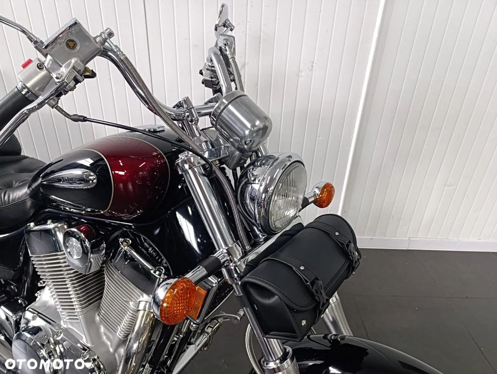 Suzuki Intruder - 18