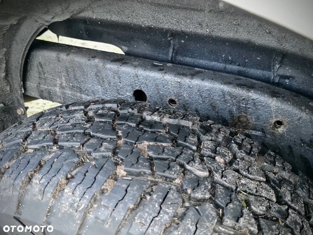 Nissan Pathfinder - 11